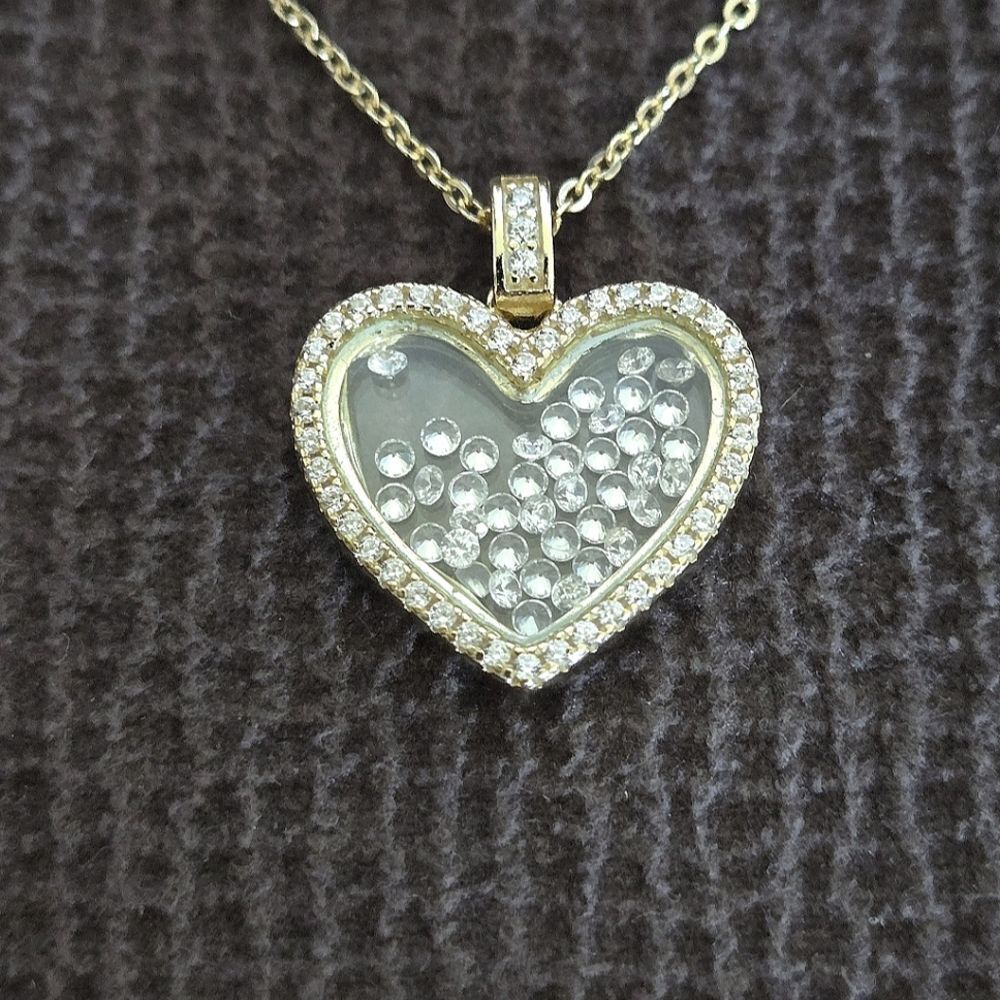 isabella m. Floating Crystals💎 Shaker🧂 Heart❤️ Pendant Necklace - NWT